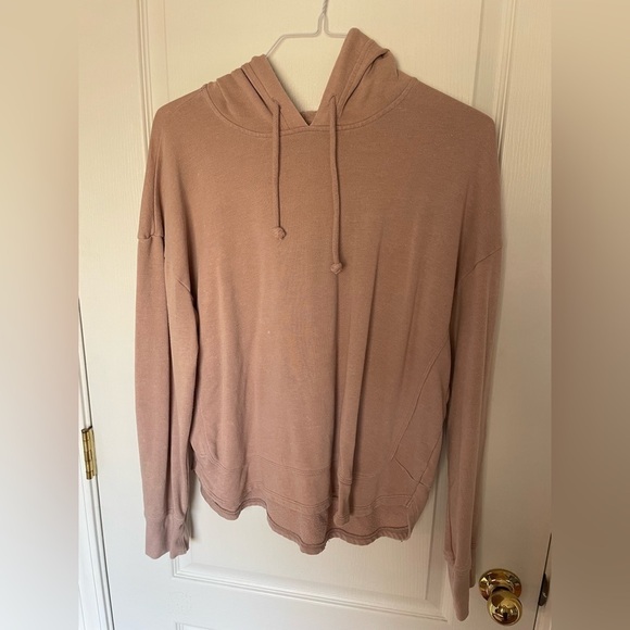 Universal Thread Tops - Women's Universal Thread, Target Sweatshirt Sz. L